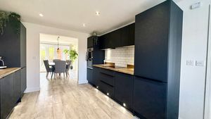 Photo 15- click for photo gallery